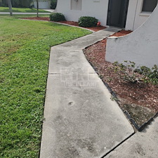 Top-Quality-Driveway-Cleaning-and-House-Wash-in-Fort-Myers-FL 1
